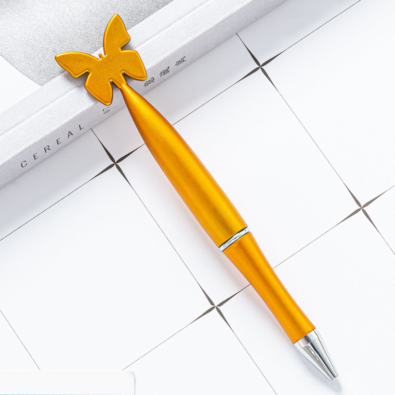 Bolicón de bolígrafo multicolor de dibujos animados de plástico al por mayor